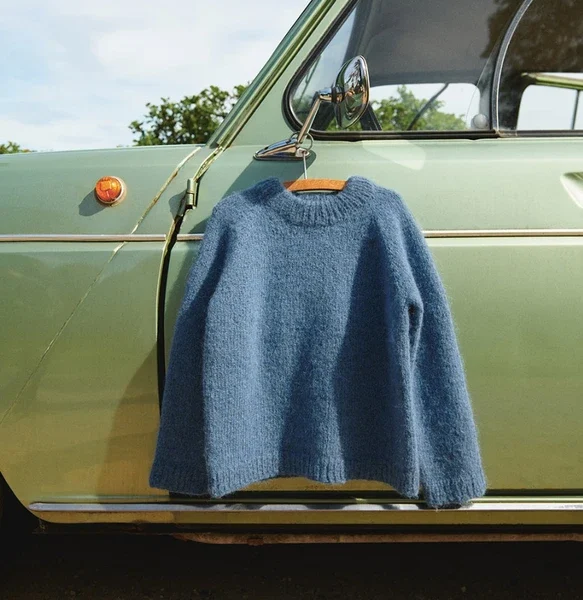 2506_04 Tiro sweater junior