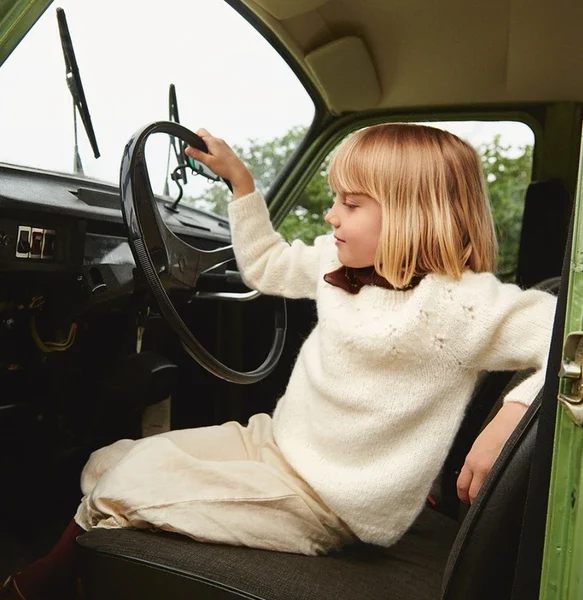 2506_07 Sweet Pea sweater junior