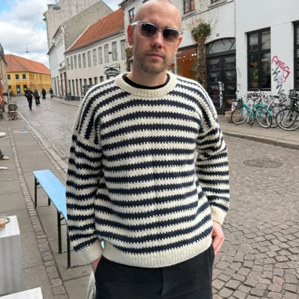 Otto sweater man